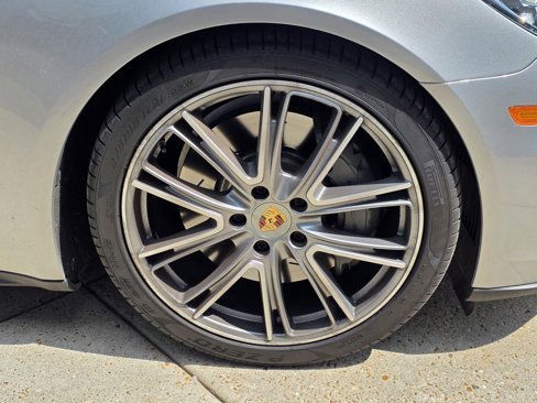 Used 2020 Porsche Panamera 4S image 15