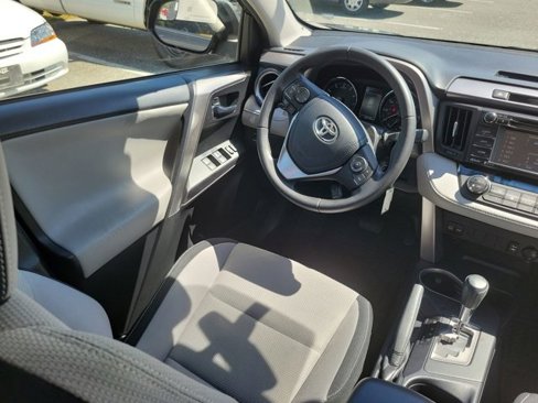 Used 2016 Toyota RAV4 XLE image 22