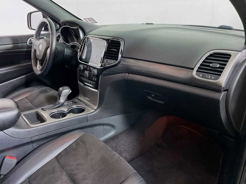 Used 2019 Jeep Grand Cherokee Altitude image 28