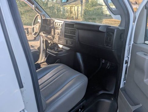 Used 2022 Chevrolet Express 2500 w/ Driver Convenience Package image 9