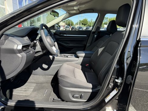 Used 2022 Nissan Altima 2.5 SV image 16