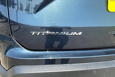 Used 2024 Ford Edge Titanium image 8