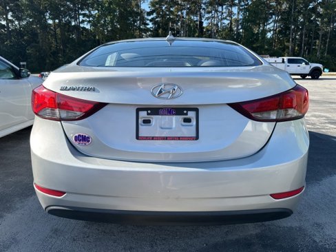 Used 2016 Hyundai Elantra SE image 5