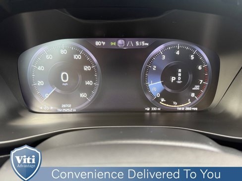Certified 2022 Volvo XC40 T5 R-Design image 33