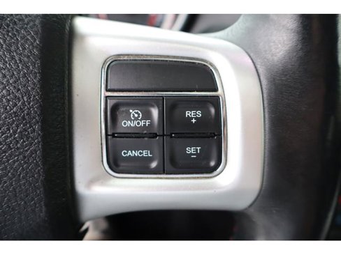 Used 2013 Dodge Journey R/T w/ Flexible Seating Group image 11