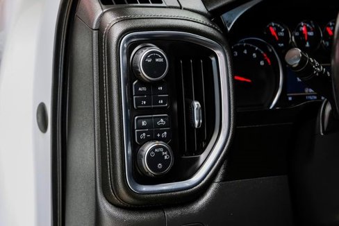 Used 2021 Chevrolet Silverado 1500 RST image 24