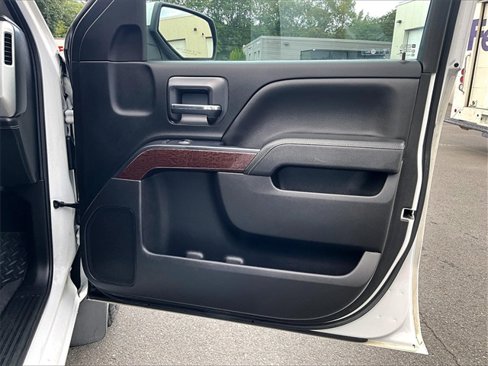 Used 2018 GMC Sierra 1500 SLE w/ SLE Value Package image 19