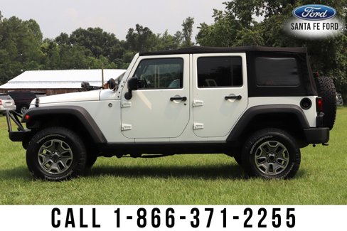 Used 2015 Jeep Wrangler Unlimited Rubicon w/ Connectivity Group image 5