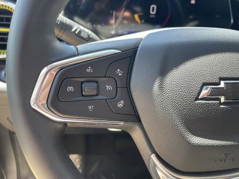 Used 2025 Chevrolet Trax ACTIV w/ Sunroof Package image 13