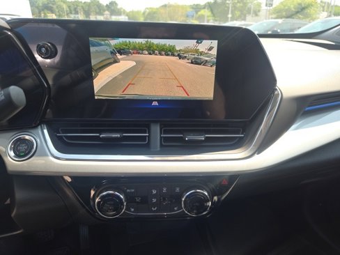 New 2025 Chevrolet Trax LT w/ Driver Confidence Package image 19