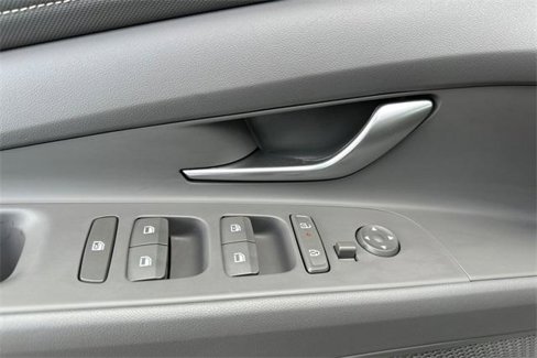 Used 2024 Hyundai Elantra SEL w/ Convenience Package image 11