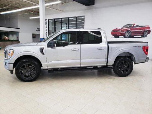 Certified 2022 Ford F150 XLT w/ Equipment Group 302A High image 4