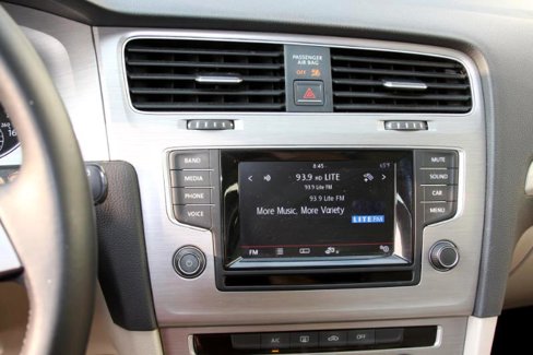 Used 2015 Volkswagen Golf TDI S image 39