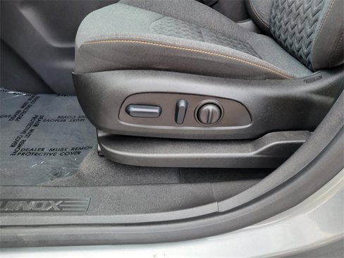 Used 2023 Chevrolet Equinox LT image 23