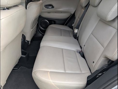 Used 2018 Honda HR-V EX-L image 7