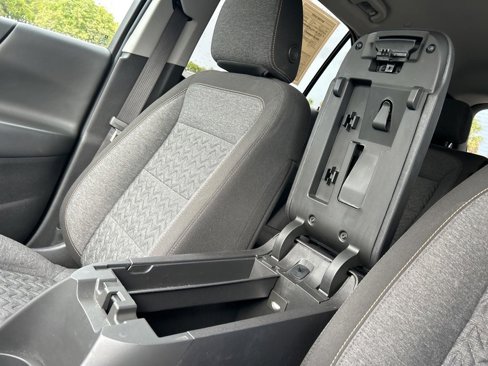 Used 2023 Chevrolet Equinox LT image 32