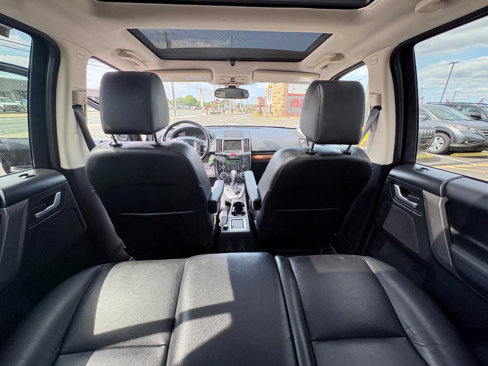 Used 2009 Land Rover LR2 HSE image 29