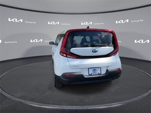 Used 2021 Kia Soul LX image 17
