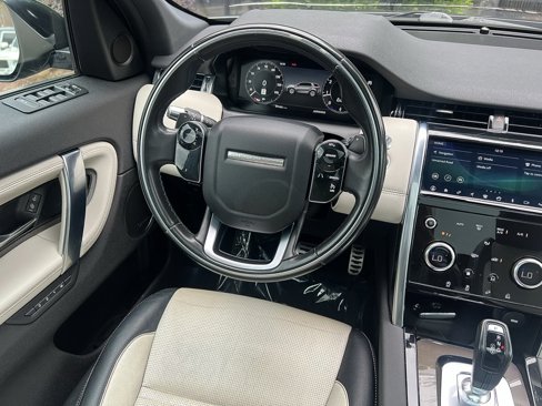 Used 2020 Land Rover Discovery Sport SE R-Dynamic image 35