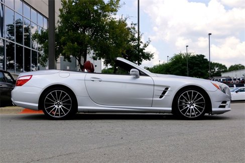 Used 2013 Mercedes-Benz SL 550 image 3