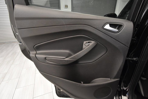Used 2019 Ford Escape SE image 14