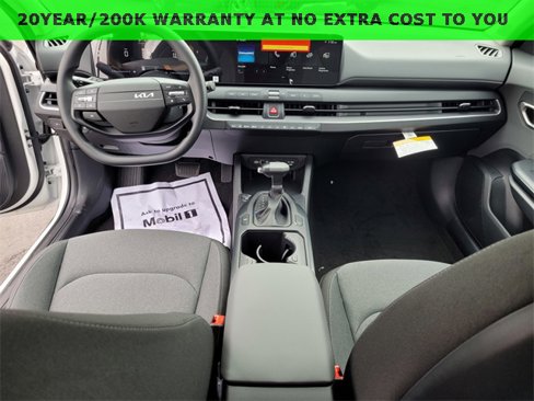 New 2025 Kia K4 LXS image 7