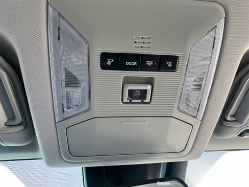Used 2020 Toyota RAV4 XLE image 22