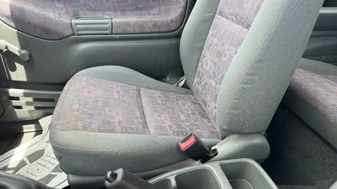 Used 1999 Chevrolet Tracker 2WD Convertible image 29