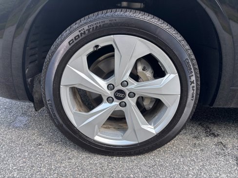 Certified 2025 Audi Q5 2.0T Premium Plus image 27
