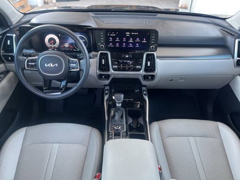 Used 2023 Kia Sorento SX image 11