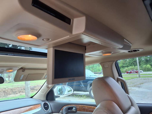 Used 2012 Buick Enclave Leather image 10