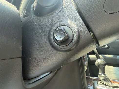 Used 2017 Nissan Armada SV image 16