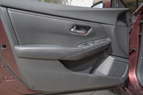 Used 2020 Nissan Sentra SV image 7