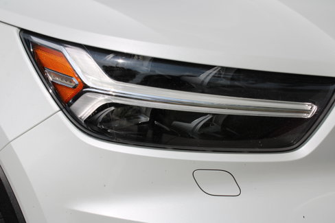 Used 2022 Volvo XC40 T5 Momentum image 51
