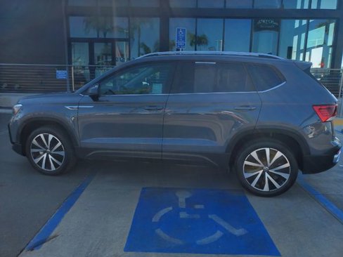 Used 2023 Volkswagen Taos SE image 10