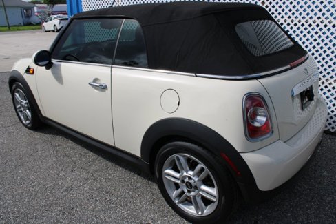 Used 2015 MINI Cooper Convertible image 16