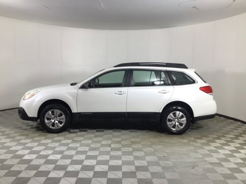Used 2013 Subaru Outback 2.5i image 4