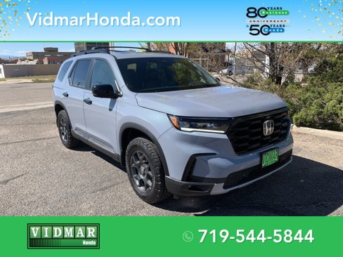 Certified 2025 Honda Pilot TrailSport image 1