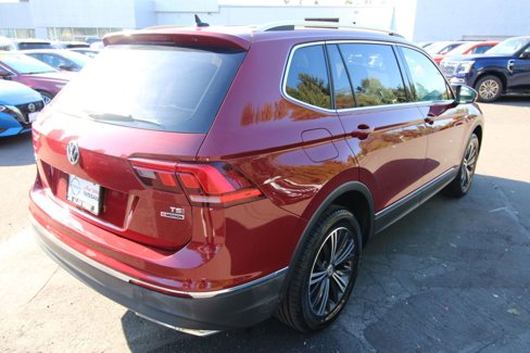 Used 2018 Volkswagen Tiguan SEL w/ 3rd Row Seat Package image 5