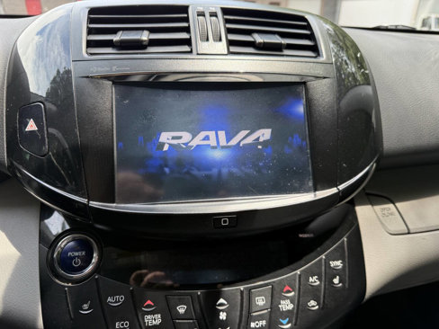 Used 2014 Toyota RAV4 EV image 31