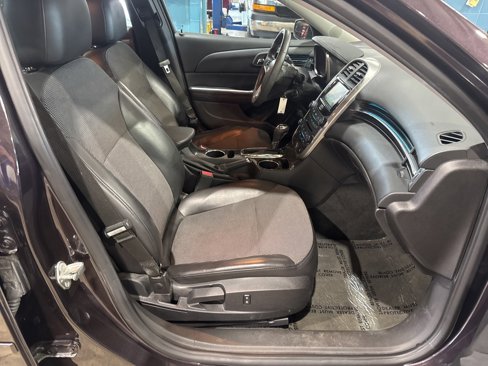 Used 2015 Chevrolet Malibu LT w/ Power Convenience Package image 27