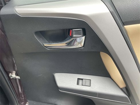 Used 2016 Toyota RAV4 XLE image 11