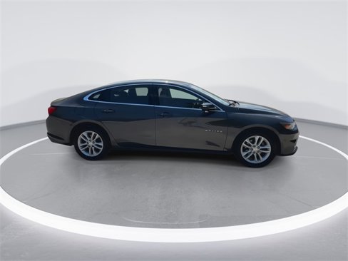 Used 2016 Chevrolet Malibu LT image 9