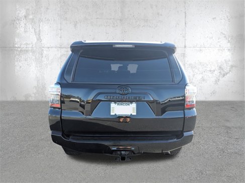 Used 2022 Toyota 4Runner SR5 image 5