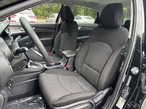 Used 2023 Kia Forte LXS w/ LXS Technology Package image 19