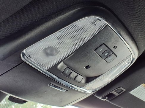 Used 2018 Jeep Grand Cherokee Overland image 15