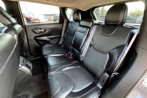 Used 2019 Jeep Cherokee Limited w/ Luxury Group image 27