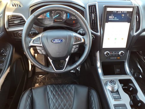 Certified 2024 Ford Edge Titanium image 17