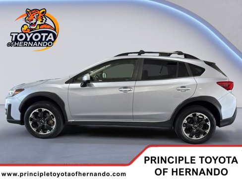 Used 2022 Subaru Crosstrek 2.0i Premium w/ Moonroof Package image 8