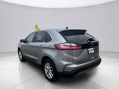 Used 2024 Ford Edge SEL image 9